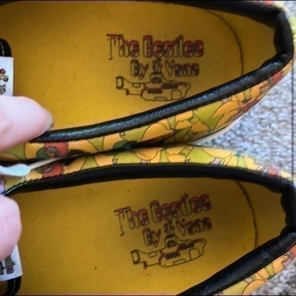 Vans x The Beatles Yellow Submarine Authentic Sneakers Men’s Size 11.5 Rare
